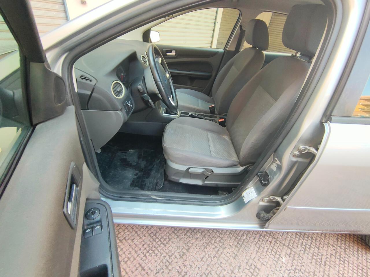Ford Focus BERLINA GPL