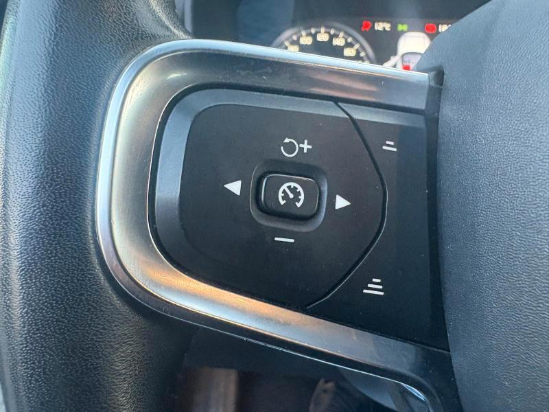 Volvo XC40 2.0 d3 150 CV Momentum my20 2WD