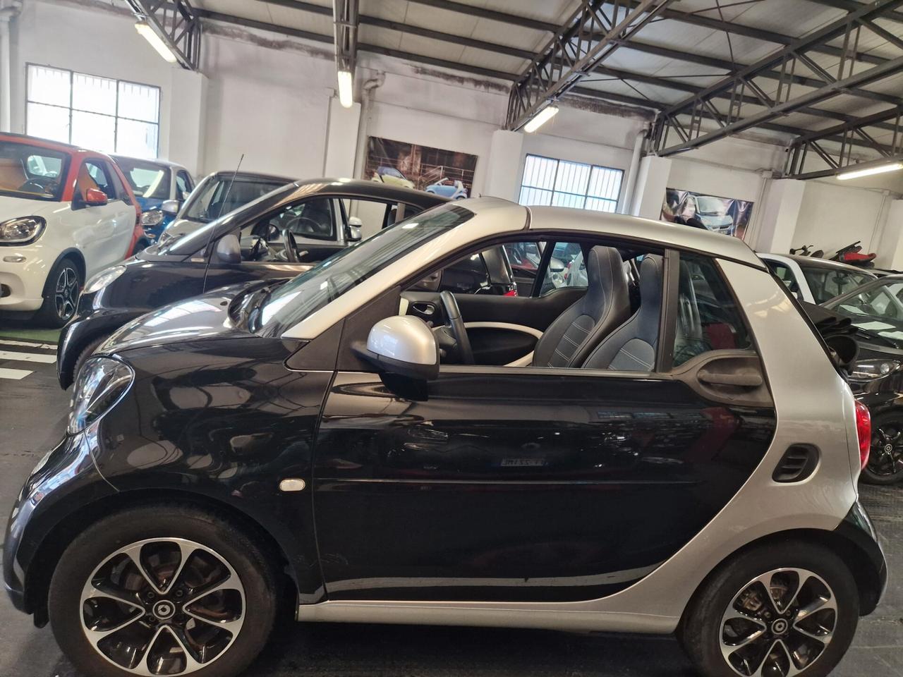 Cabrio pelle navigatore telecamera sensori garanzia