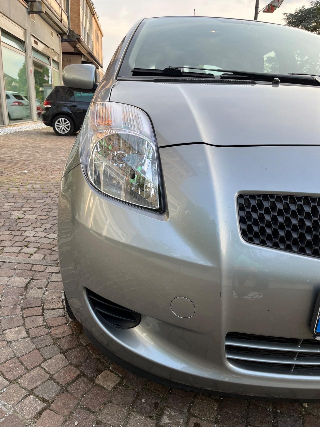Toyota Yaris 1.4 D-4D 5 porte Sol