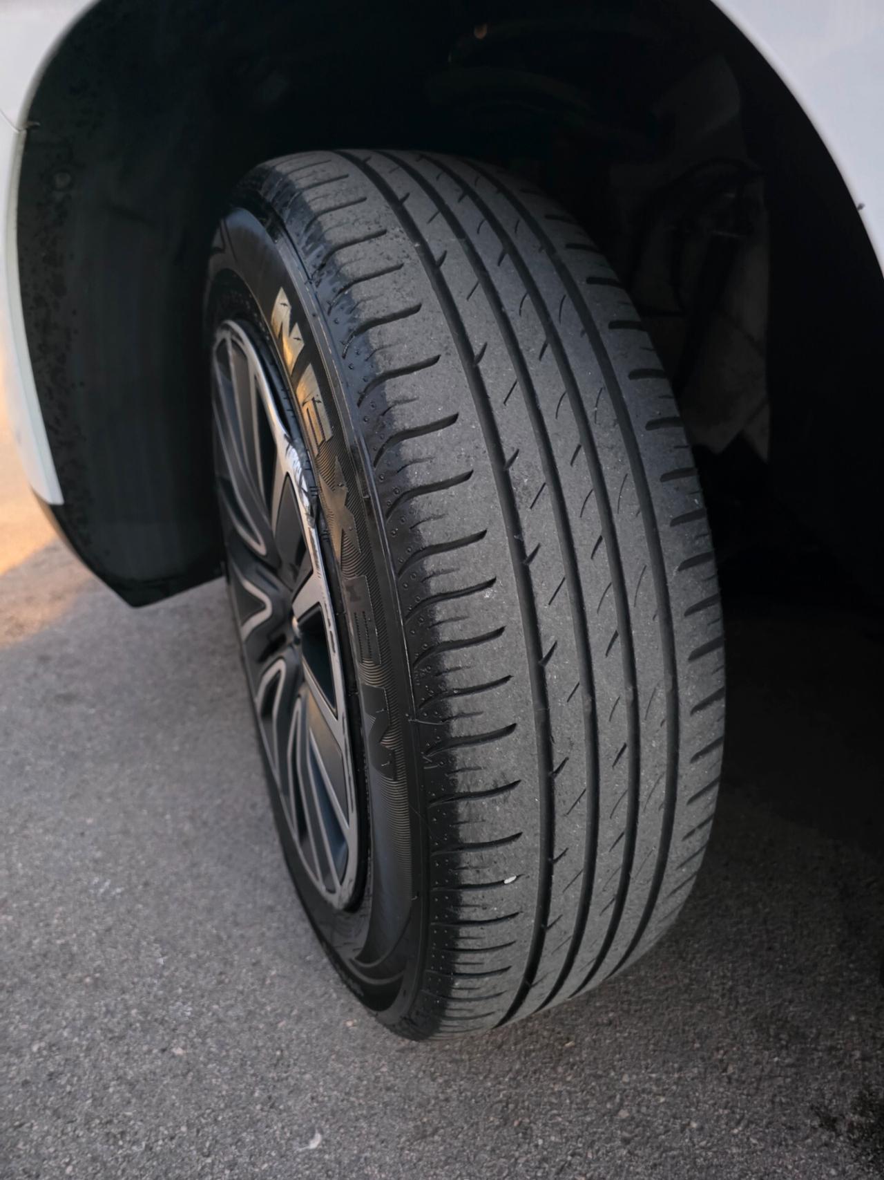 Peugeot 2008 1.4 HDi 68CV Active