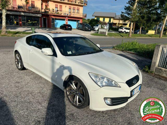 HYUNDAI Genesis Coupe 2.0 Turbo Sport