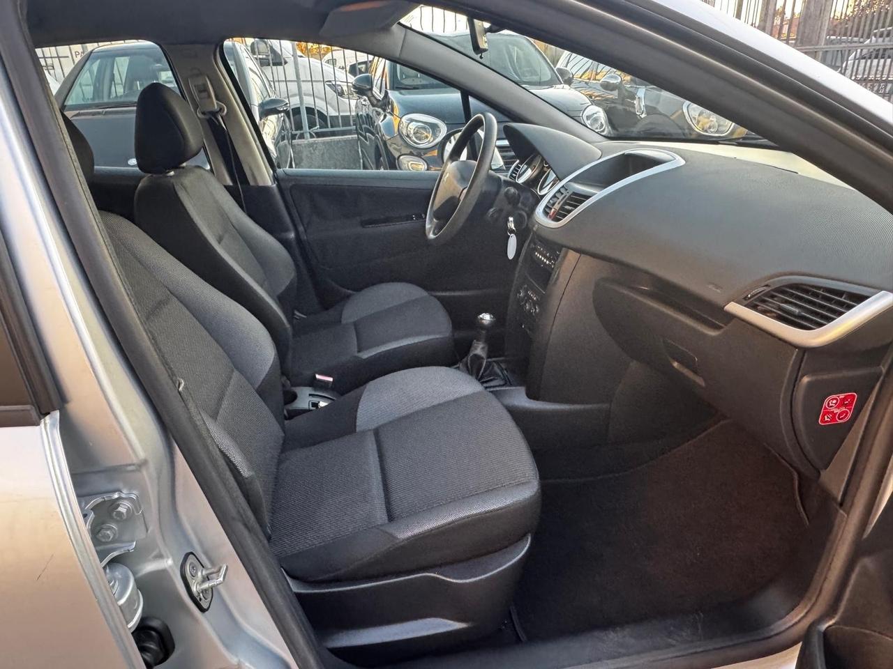 Peugeot 207 1.4 8V 75CV 5p. X Line ECO GPL