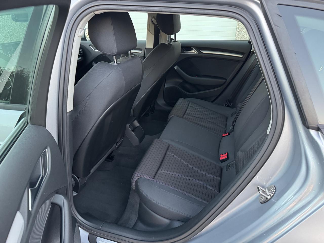 Audi A3 2.0 TDI 150 CV clean diesel Ambition