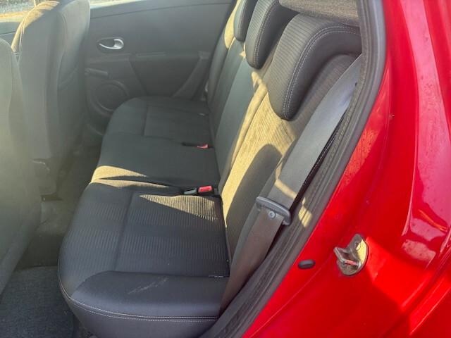 Renault Clio 1.2 16V SporTour Confort