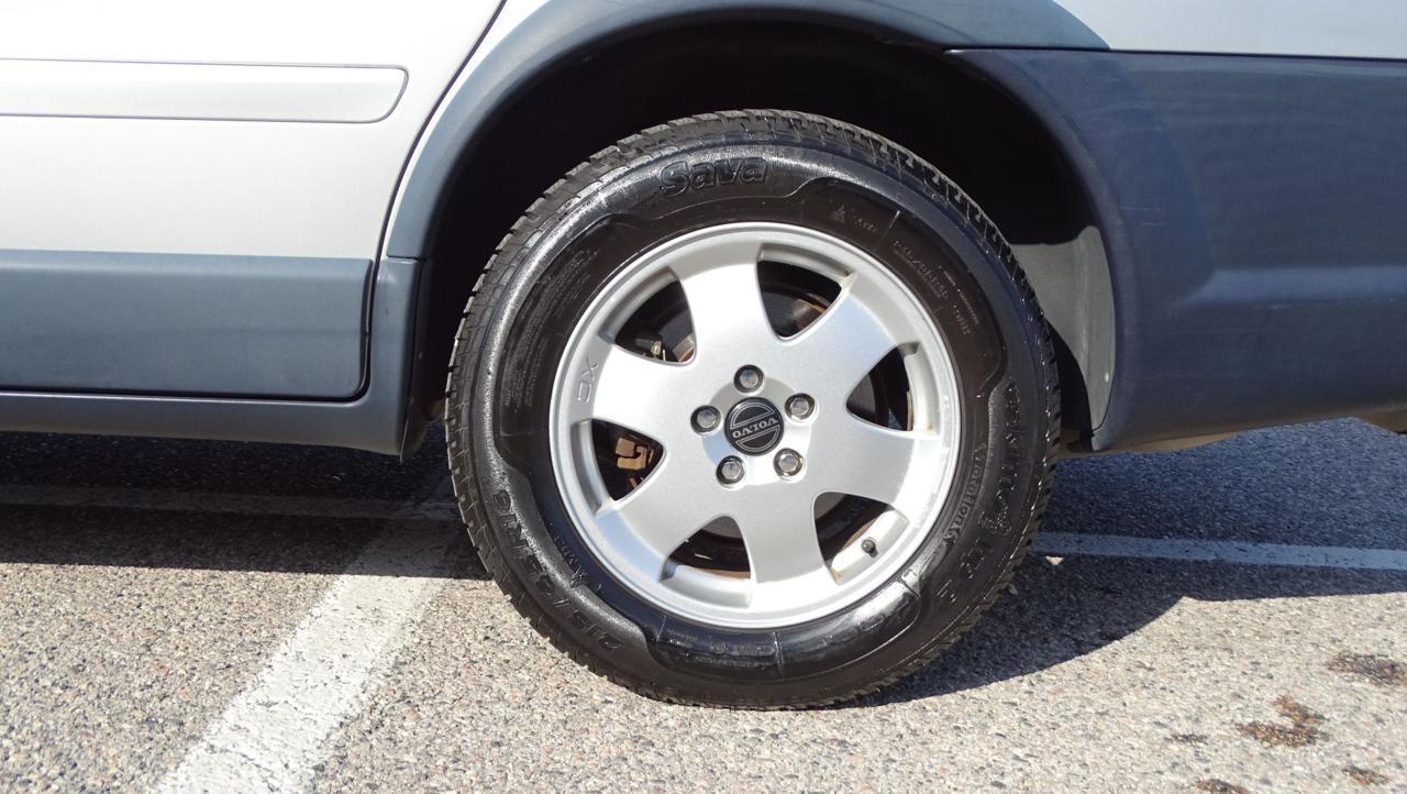 VOLVO XC70 2.4i turbo 20V cat AWD T XC