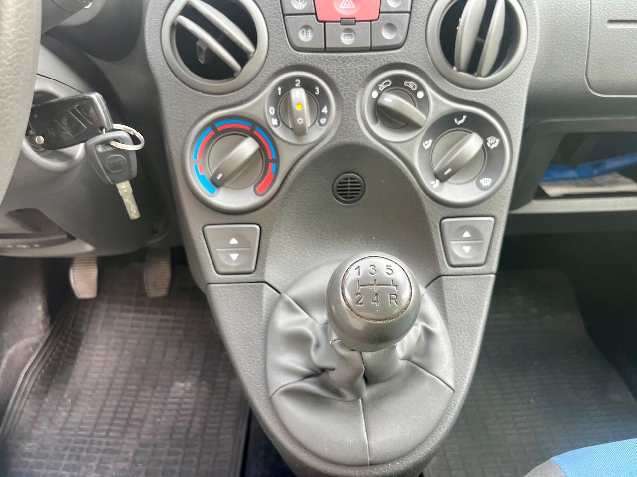 Fiat Panda 1.2benz 2012 66.000km distribuzione/tagliando fatti