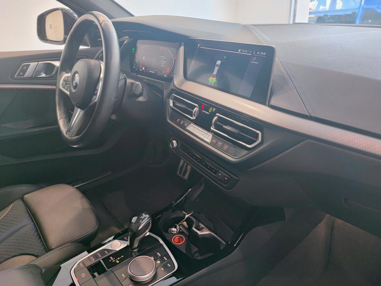 Bmw 118 118d 5p. Msport