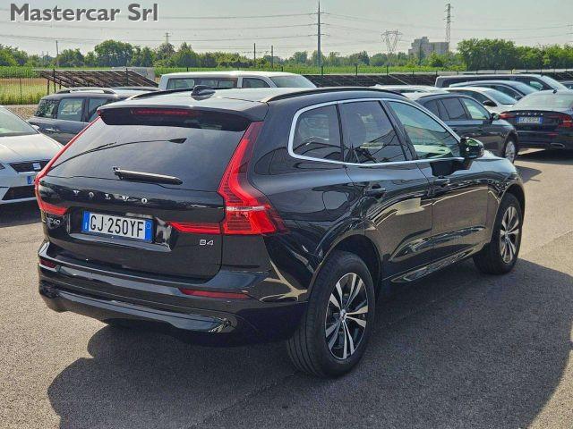 VOLVO XC60 XC60 II 2022 2.0 b4 Momentum auto - GJ250YF