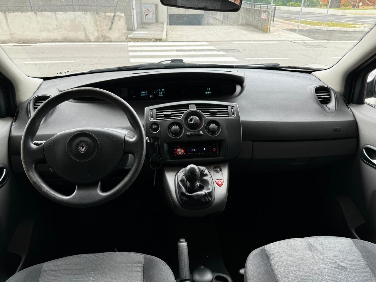 Renault Scenic Scénic 1.5 dCi/105CV Dynamique