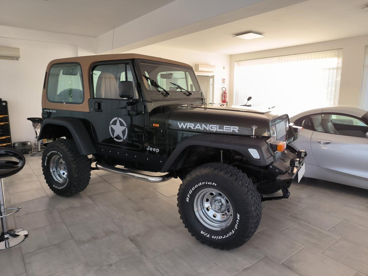 Jeep Wrangler 4.0 184 CV SAHARA