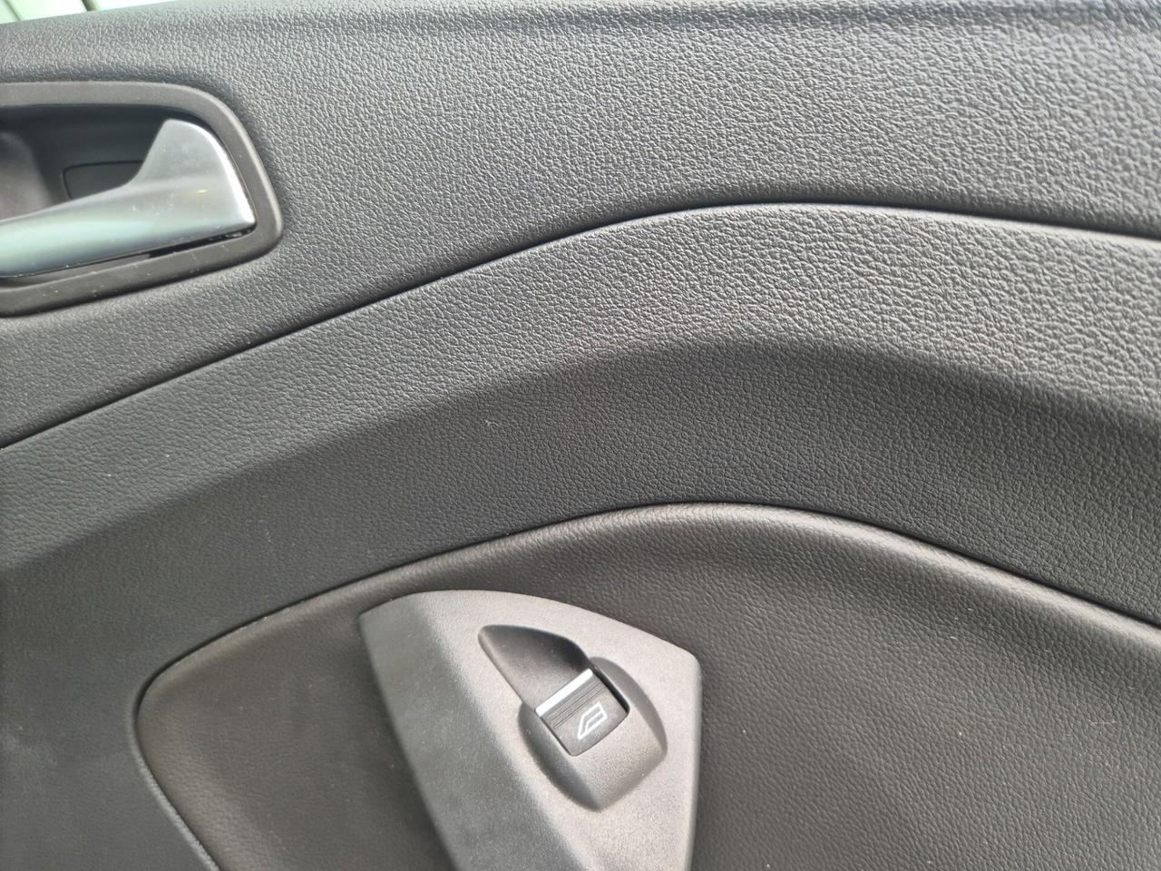 Ford Kuga 2.0 TDCI 150 CV S&S 4WD Titanium