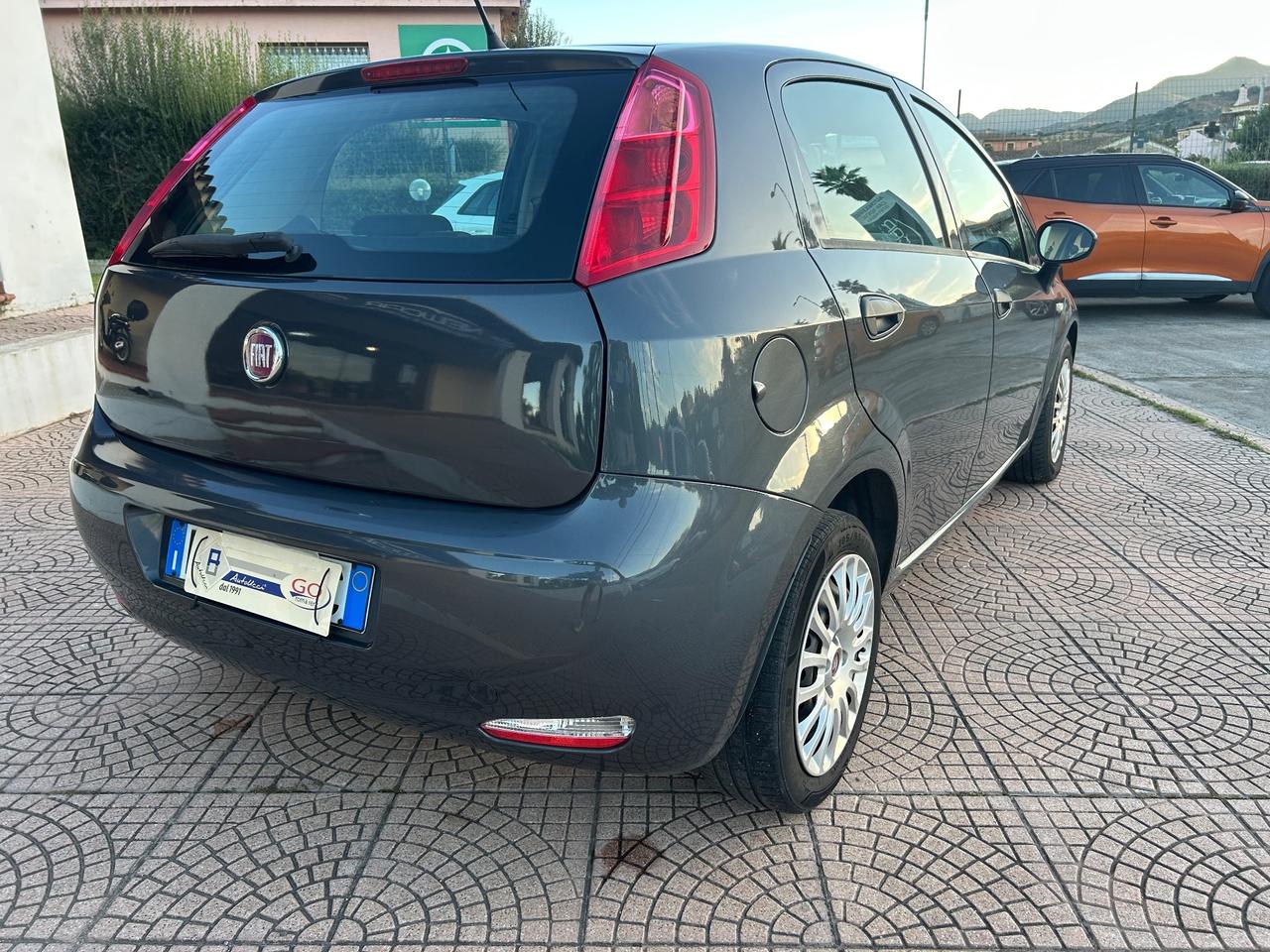 Fiat Punto 1.3 MJT II S&S 95 CV 5 porte Street