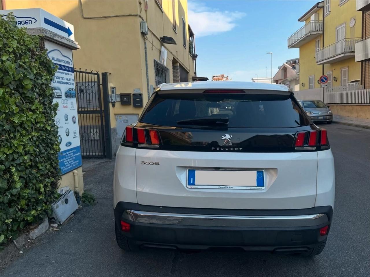 Peugeot 3008 1.5 BlueHDi 130cv Allure Pack AUTOMATICA NAVIGAZIONE CAMERA 360° RETROCAMERA PELLE FINANZIABILE