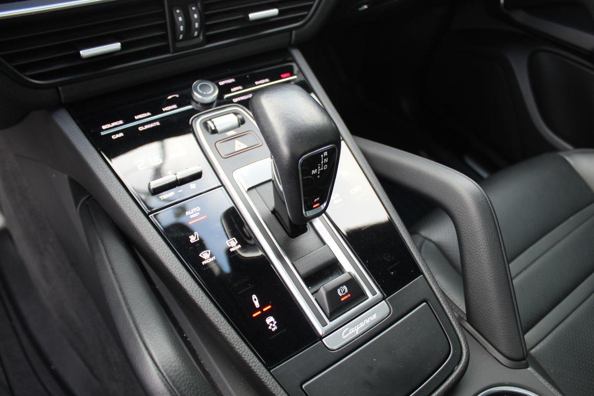 PORSCHE - Cayenne Coupe'