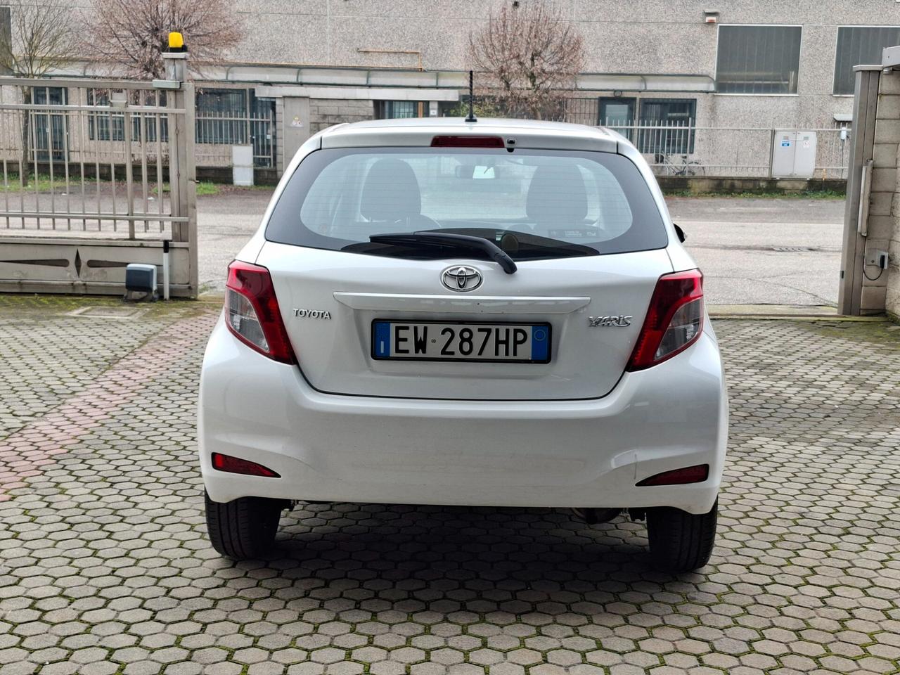 Toyota Yaris 1.0 Lounge *UNICO PROPRIETARIO*