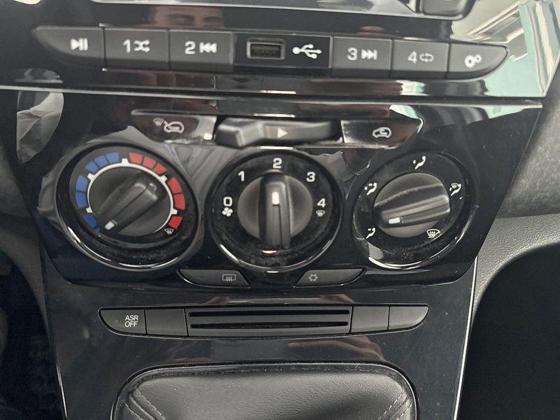 Lancia Ypsilon Ecochic 1.0 70cv Firefly Hybrid S&S Silver