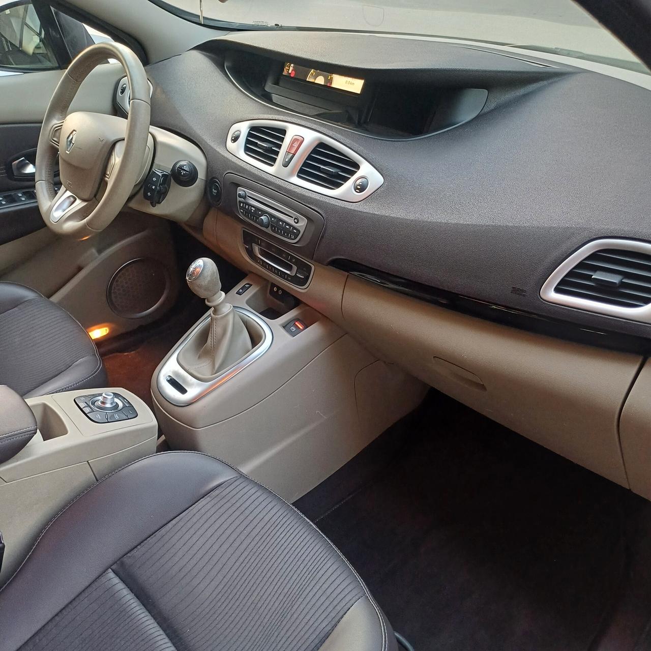 Renault Scenic Scénic X-Mod 1.5 dCi 110CV Luxe