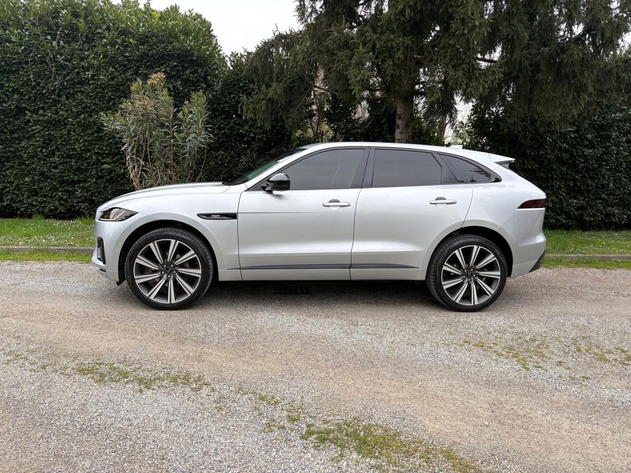 Jaguar F-Pace 2.0d R-Sport awd 180cv auto