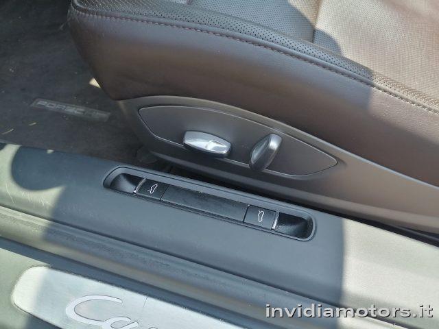 PORSCHE 991 Carrera Cabriolet Macadamia