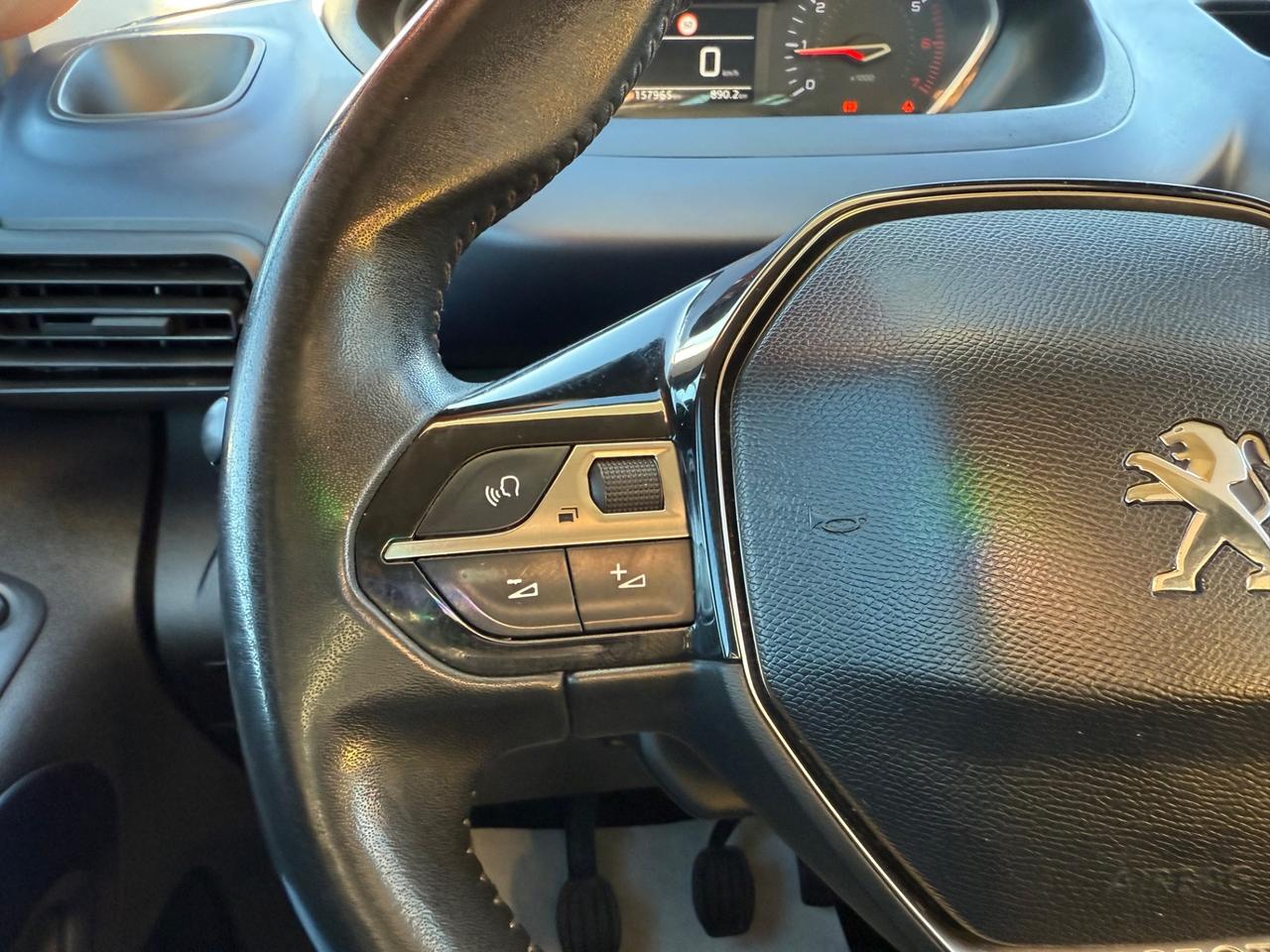 Peugeot Rifter BlueHDi 130 S&S Allure Long