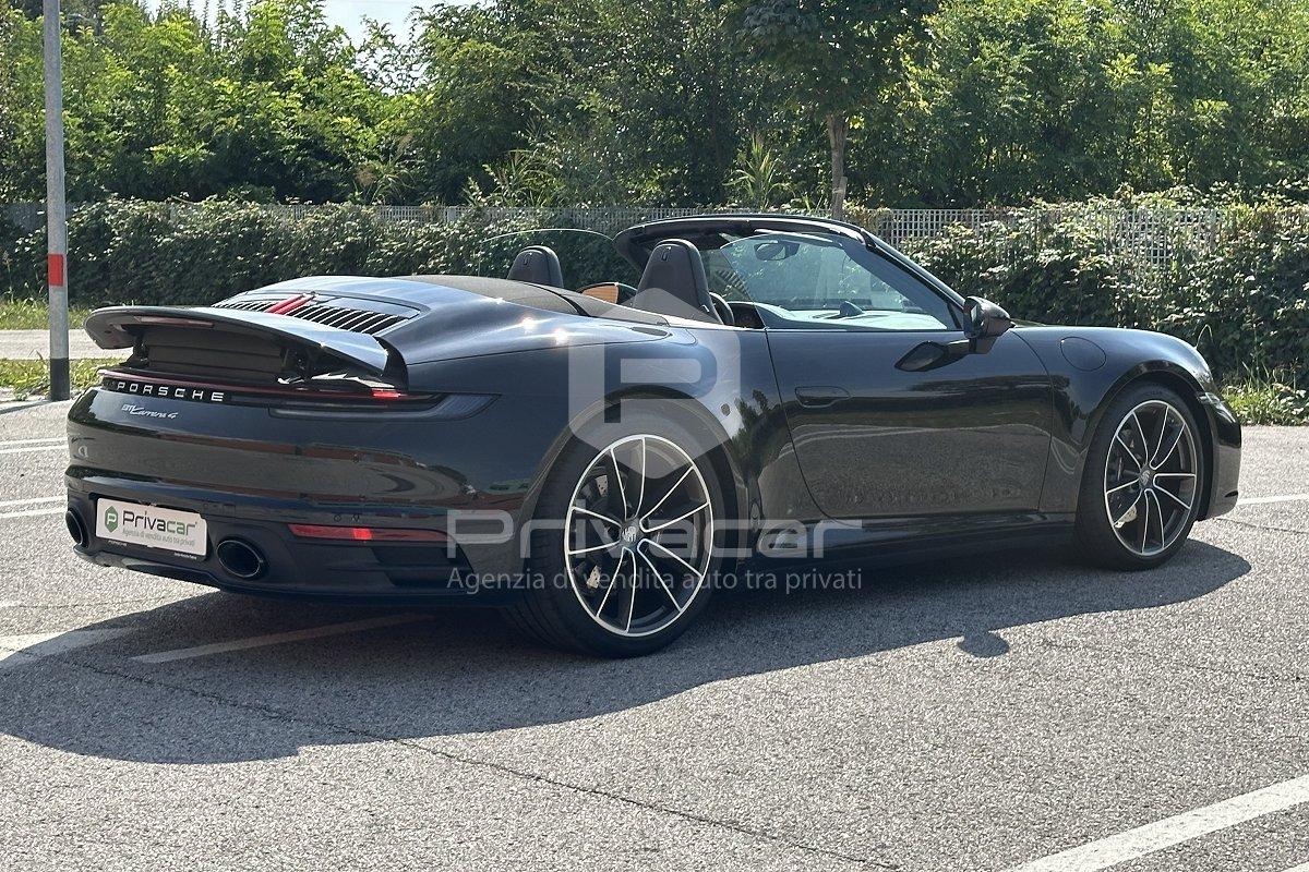 PORSCHE 911 Carrera 4 Cabriolet