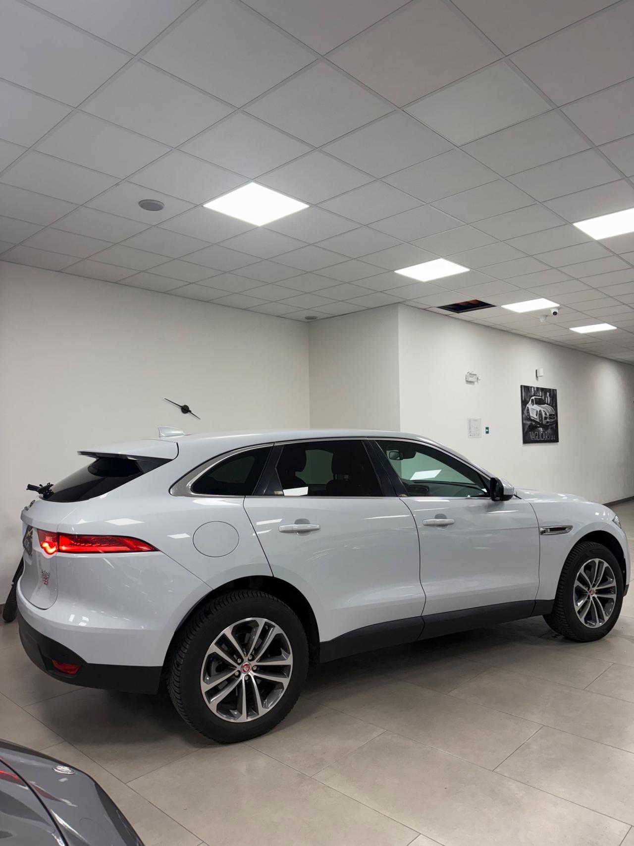 Jaguar F-Pace 2.0 D 180 CV AWD aut. R-Sport