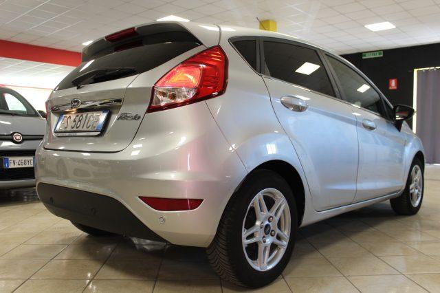 FORD Fiesta 1.2 60CV 5 porte 70000 Km !!! OK NEOPATENTATI