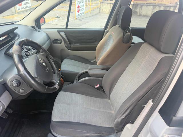 RENAULT Grand Scenic 1.9 dCi/130CV Confort senza nessun lavoro da fare