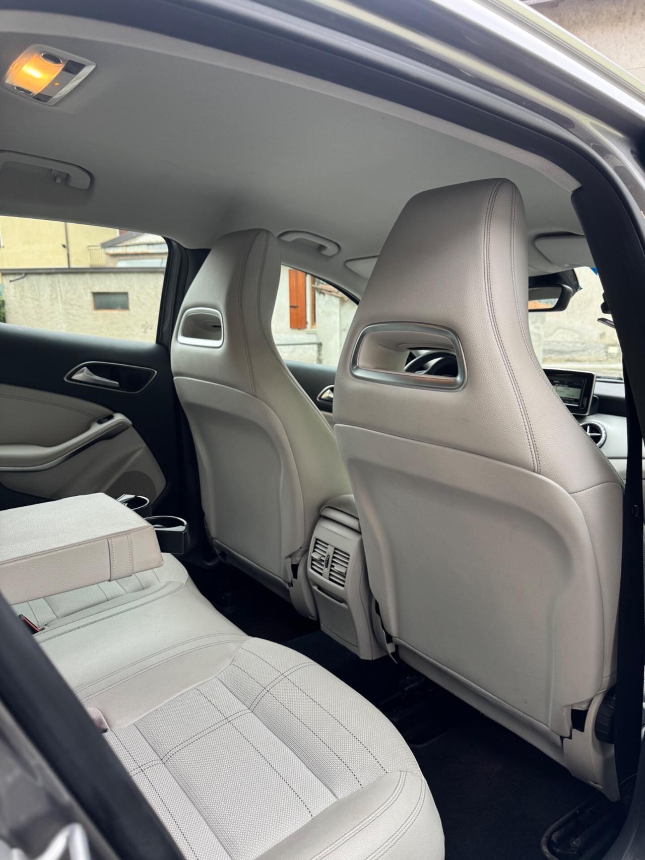 Mercedes-benz GLA 200 CDI Automatic 4Matic Premium