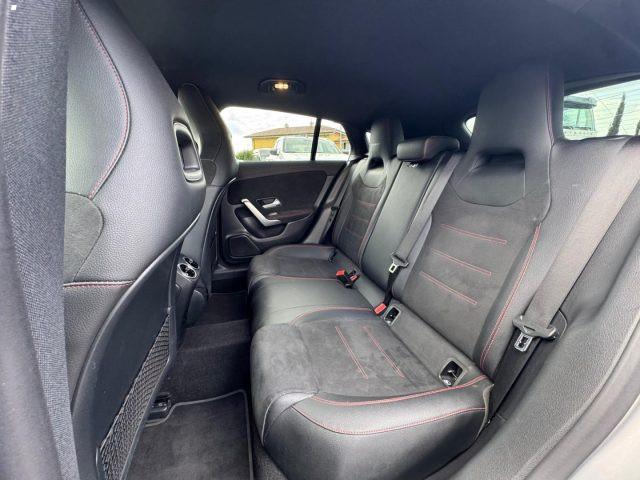 MERCEDES-BENZ A 200 d Automatic Premium