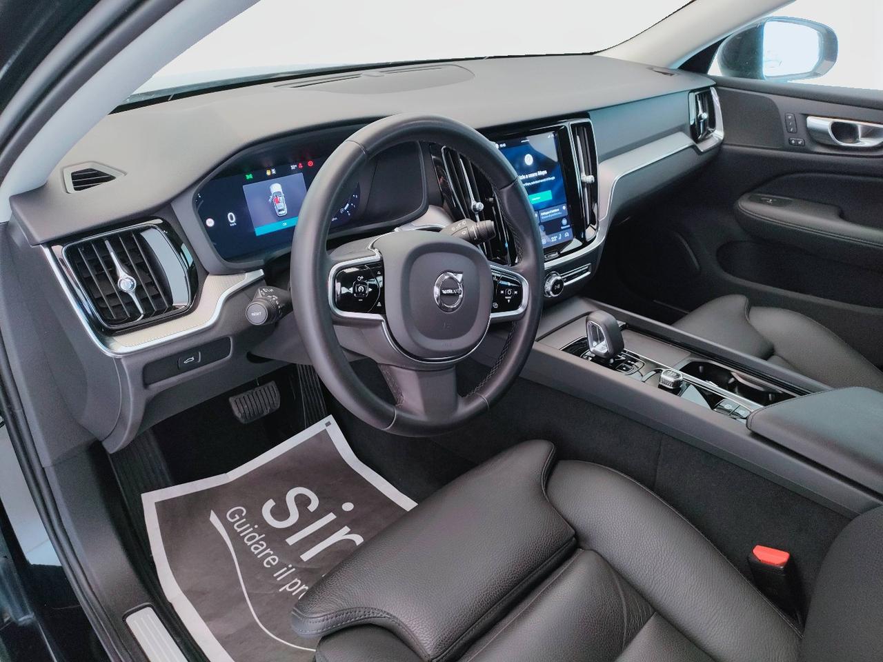 VOLVO V60 II 2023 - V60 2.0 b4 Plus Dark auto