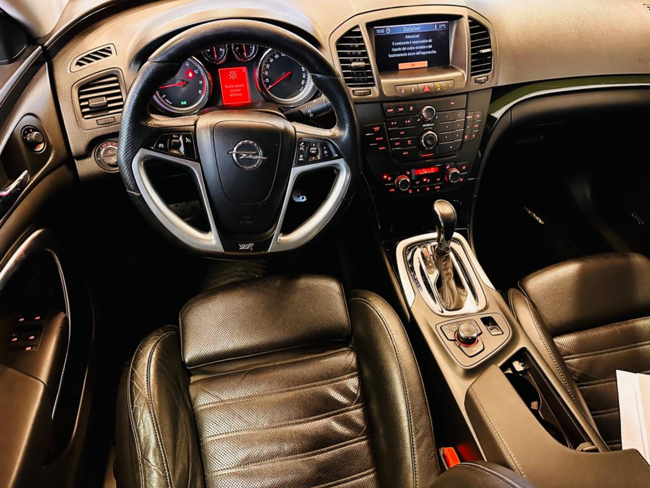 Opel Insignia 2.0 Turbo 220CV Benzina - GPL