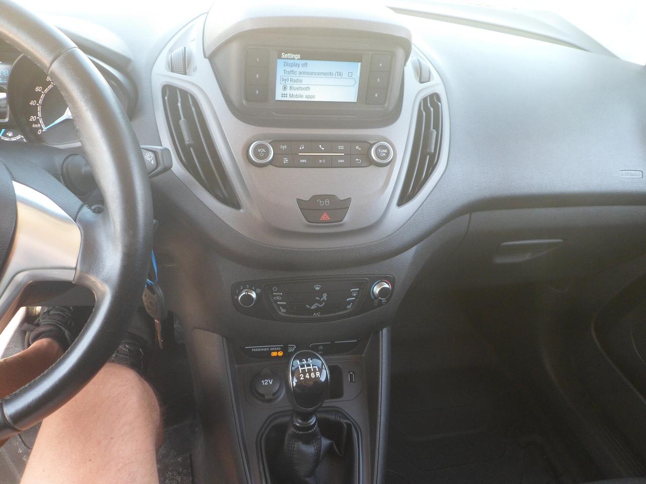Ford Transit Courier furgone