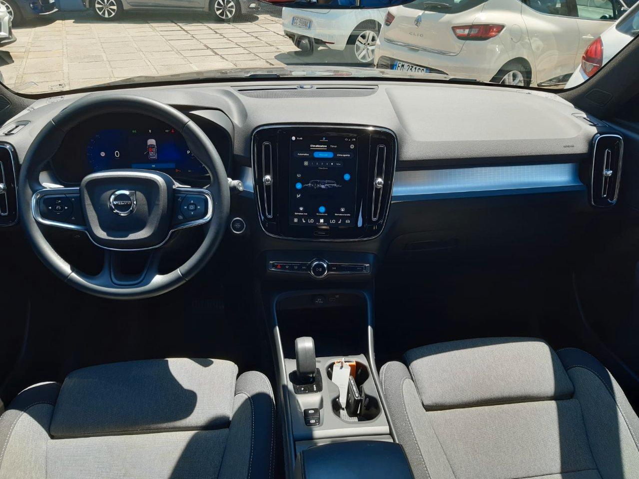 Volvo XC40 2.0 b3 Plus Black Edition auto