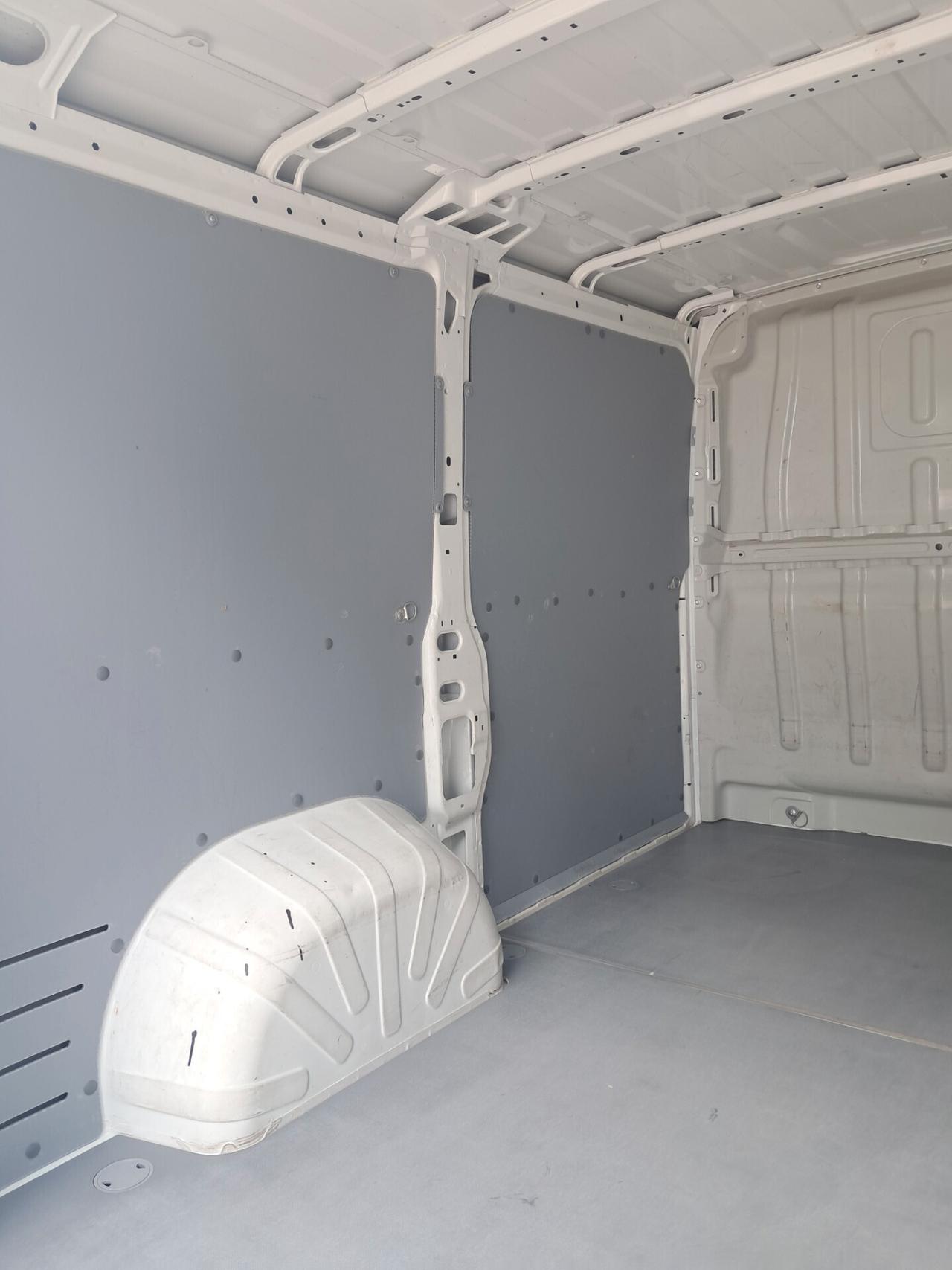 Peugeot Boxer 333 2.2 BlueHDi 140*CLIMA