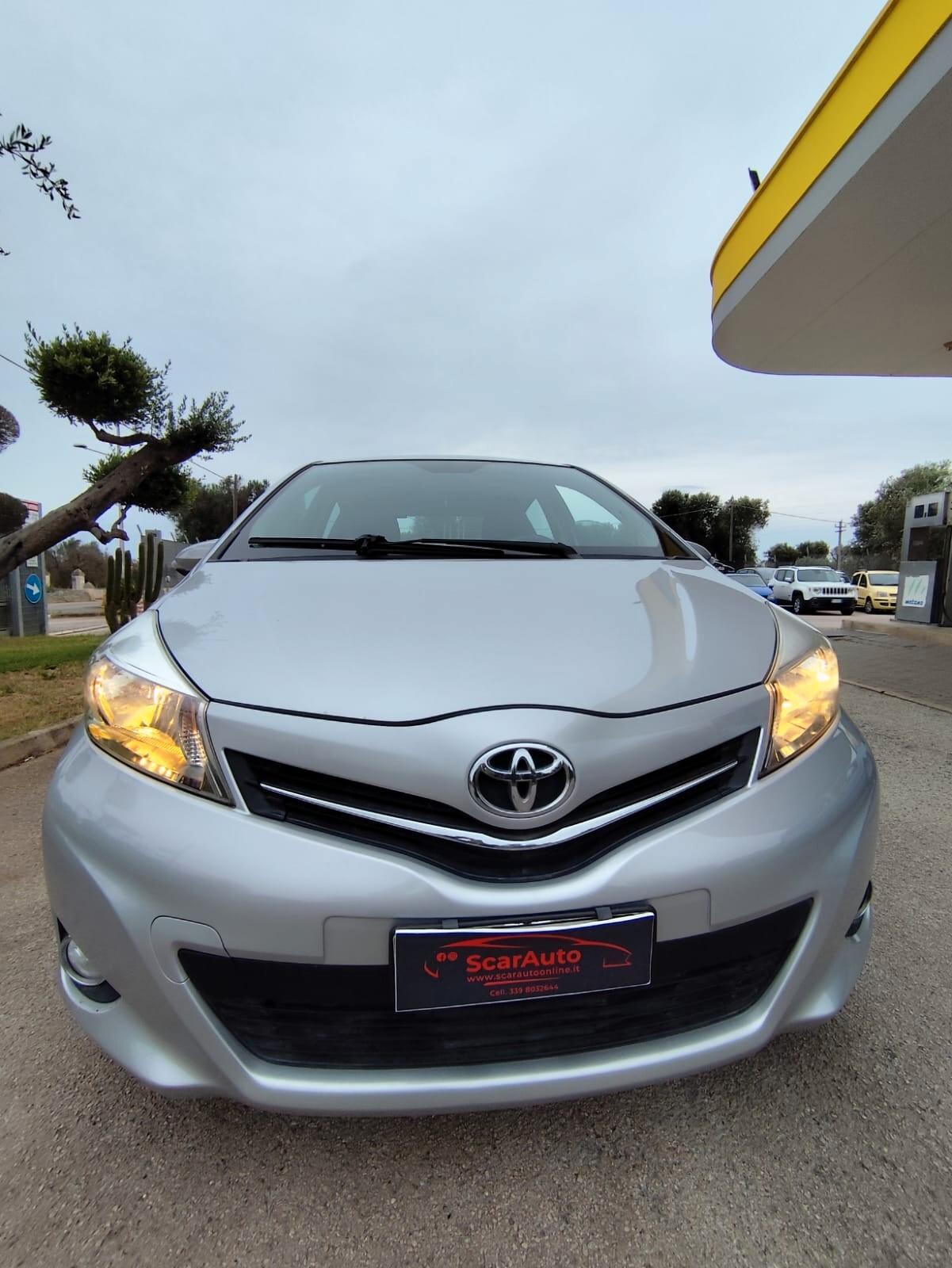 Toyota Yaris 1.4 D-4D 5 porte Active