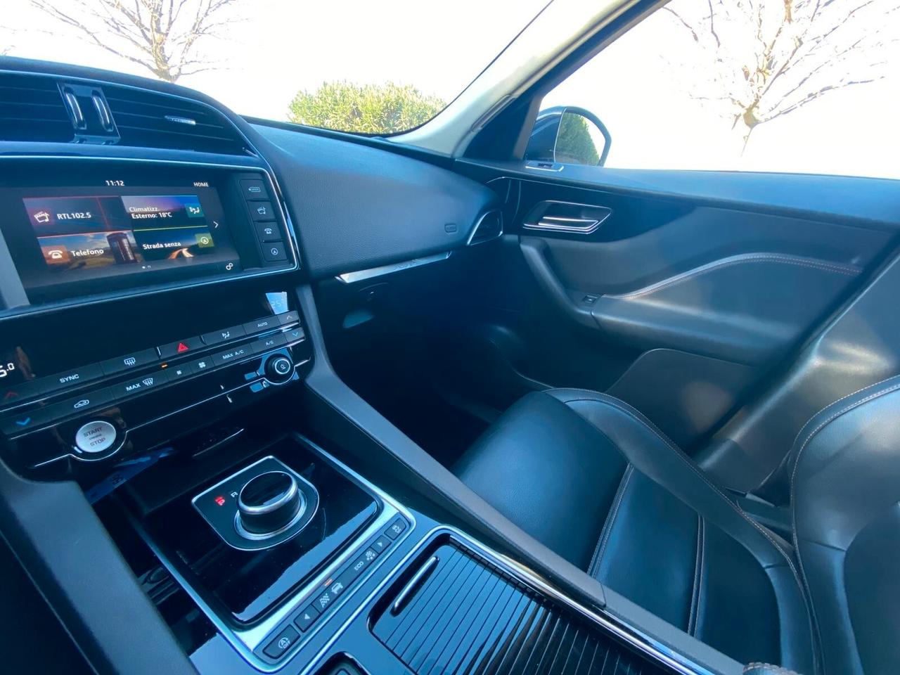 Jaguar F-Pace 2.0 D 180 CV AWD Prestige