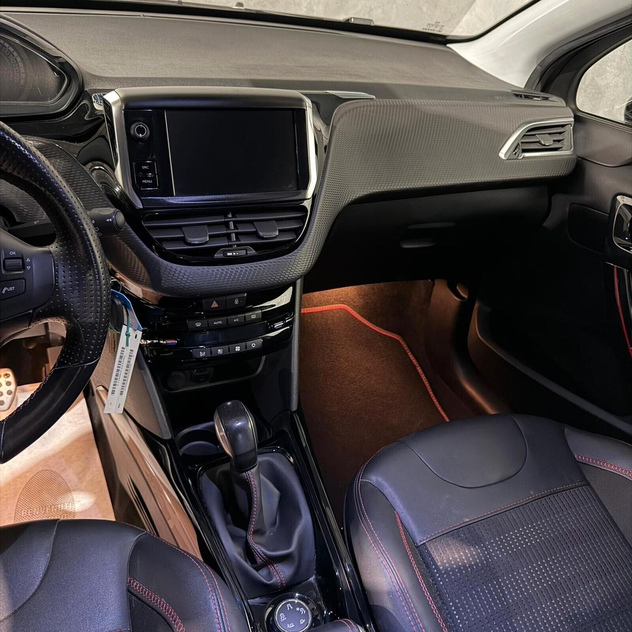 Peugeot 2008 1.2 BENZINA GT-LINE NEOPATENTATI+PELLE+RETROCAMERA