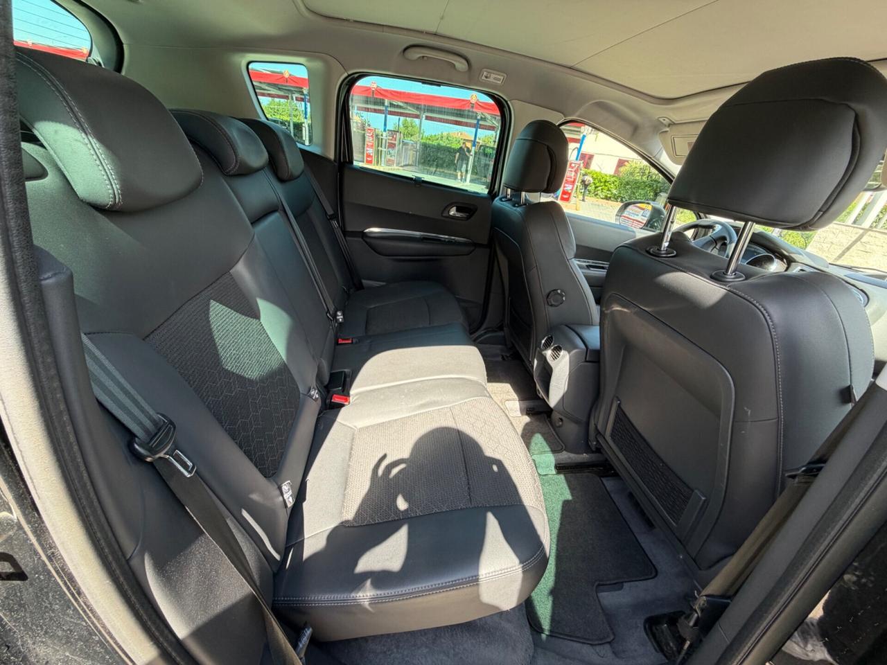 Peugeot 3008 1.6 HDi 115CV Allure
