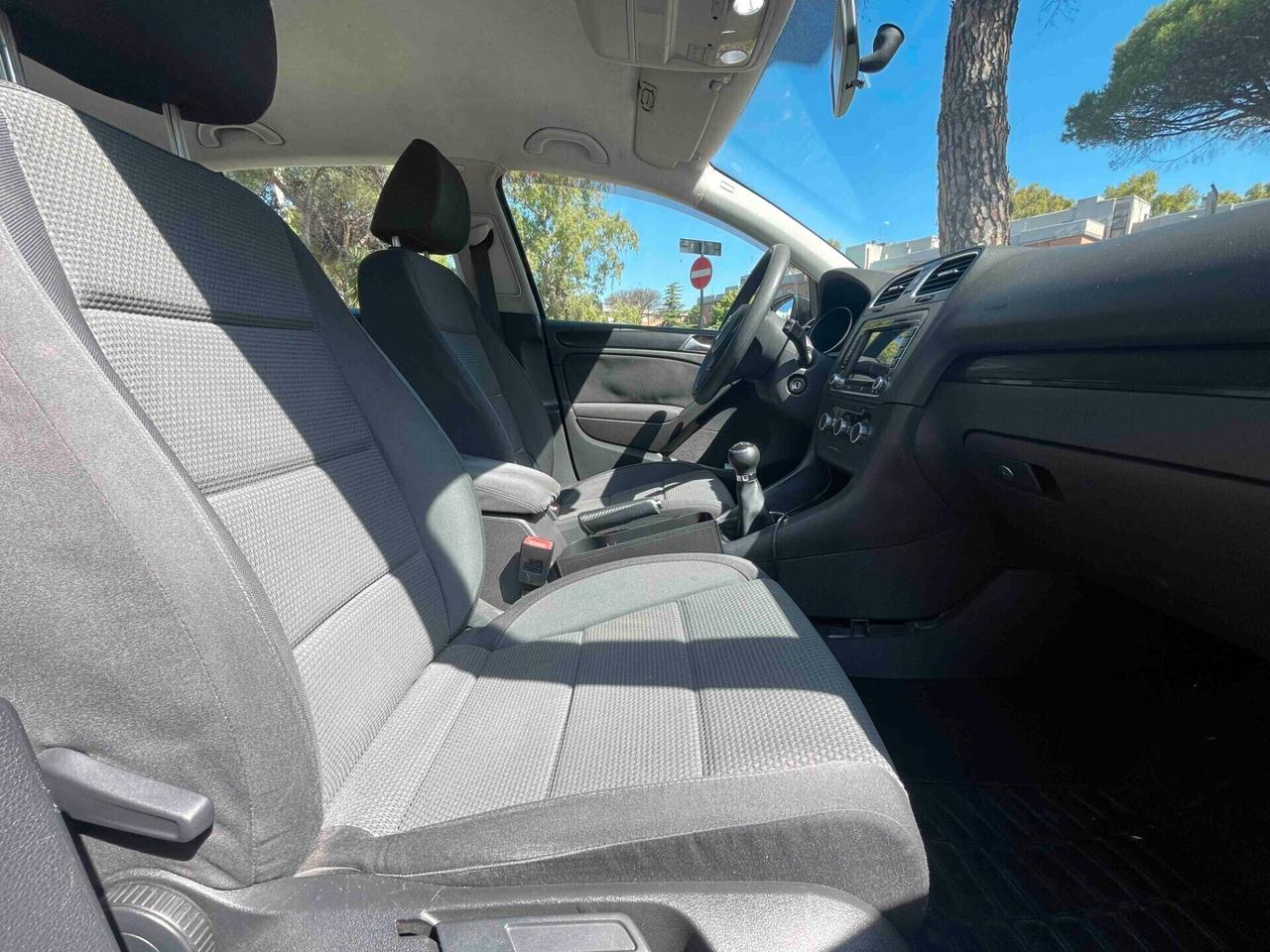 Volkswagen Golf 1.6 TDI GARANZIA 12 MESI Comfortline NEOPATENTATI DITRIBUZIONE OK GOMME NUOVE