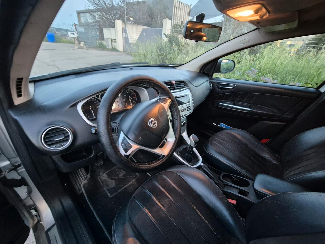 Lancia Delta 1.6 MJT DPF Platino