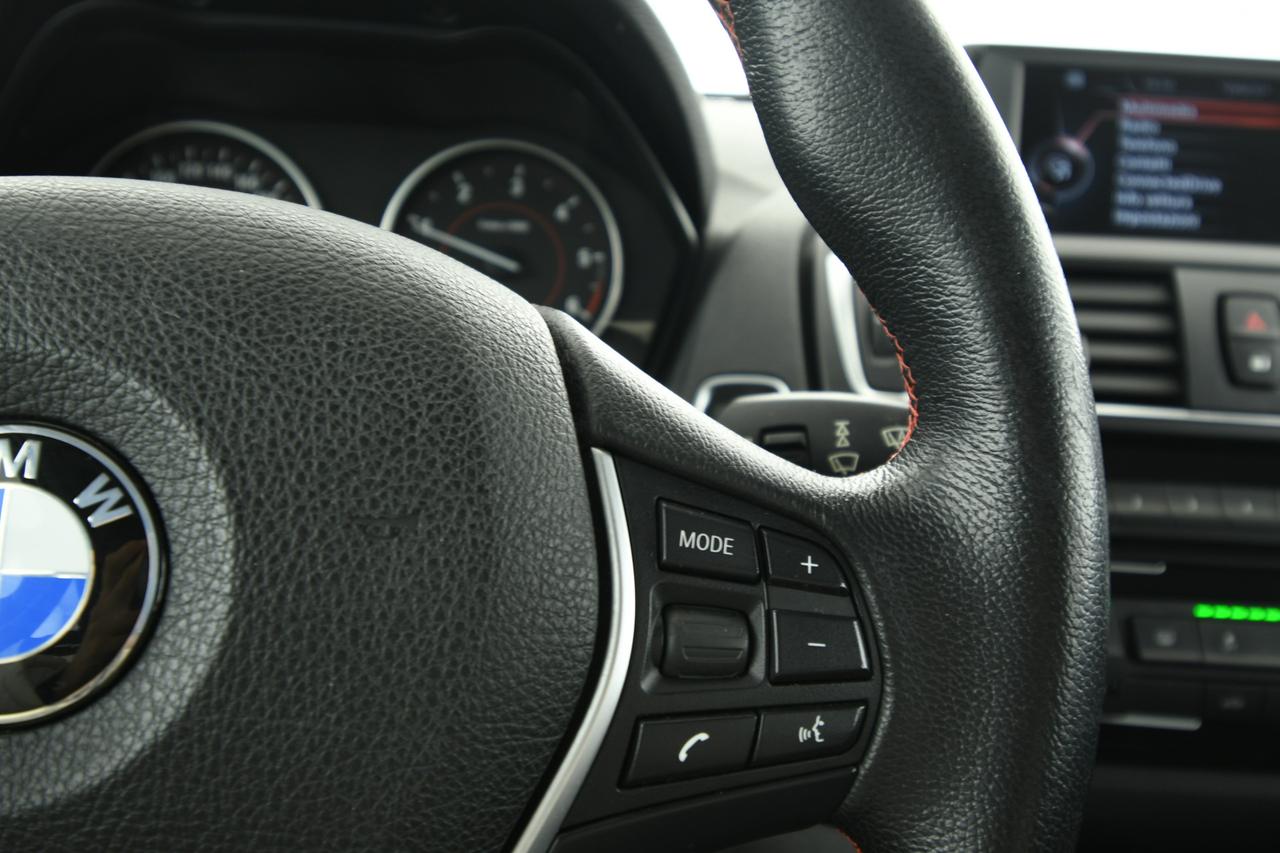 BMW 118d Sport 5p auto LED+C17"