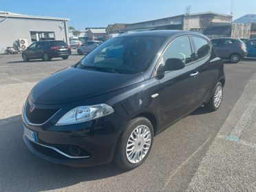 Lancia Ypsilon 1.2 69 CV 5 porte Gold