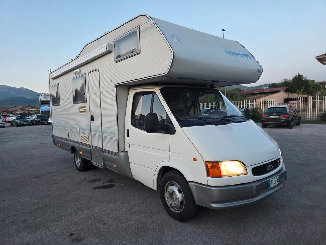 Ford Transit Rimor europeo 77 mansardato