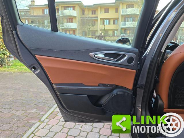 ALFA ROMEO Giulia 2.2 Turbodiesel 180 CV AT8 Business Sport