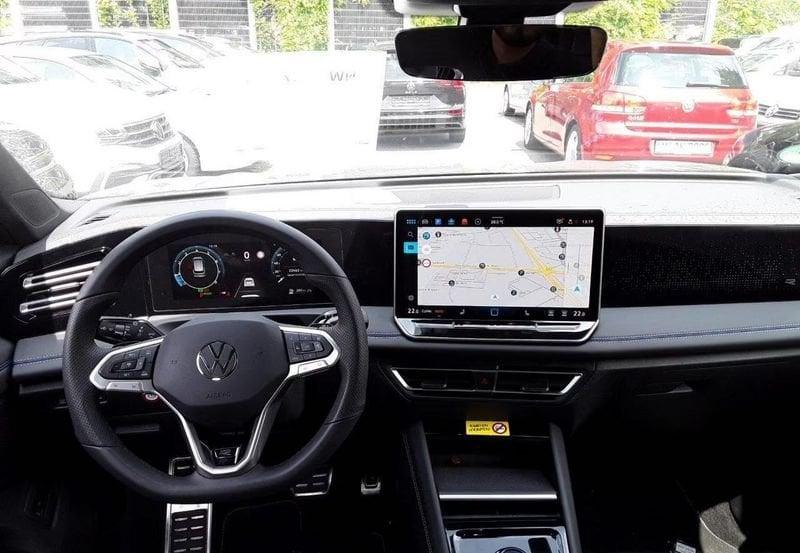 Volkswagen Tiguan Tiguan 1.5 eTSI 150 CV ACT DSG R-Line Camera 360° Led Matrix 20"