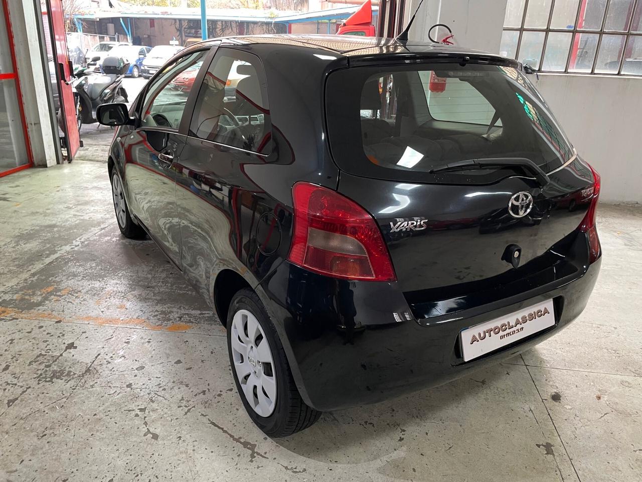 Toyota Yaris 1.0 3 porte PER NEO-PATENTATI!!!