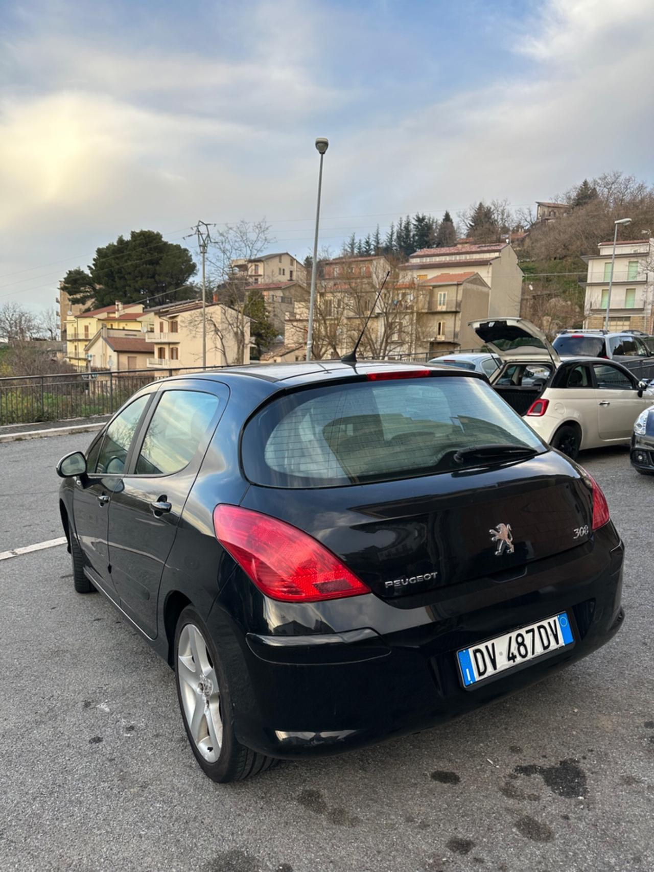 Peugeot 308 1.6 HDi 110CV 5p. Féline (6 Marce)