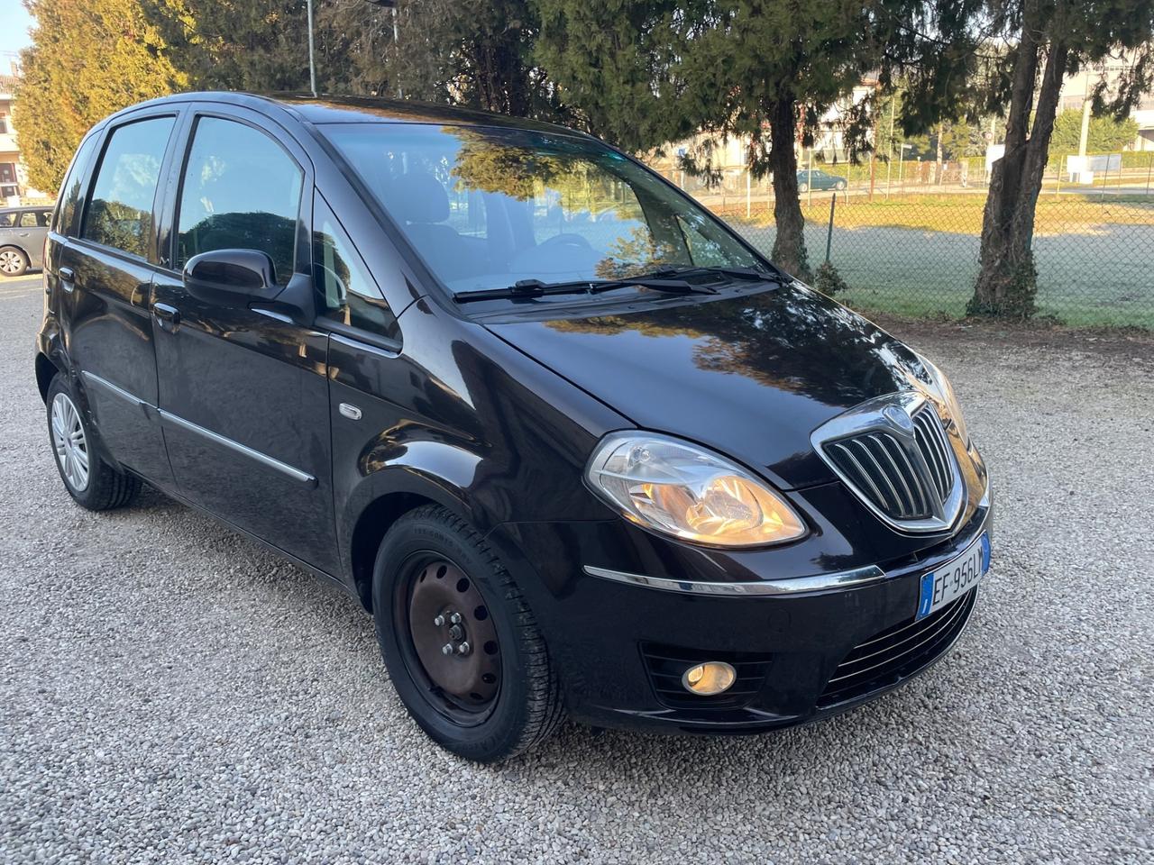 Lancia MUSA 1.4 benzina anno 2011 km 140. Mila